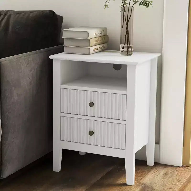 Mesita de noche acanalada de 2 cajones, mesa de dormitorio con estación de carga, blanca