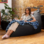 Almohada gigante de suelo tipo puf decorativa Pillow Saxx de 1.67 m, terciopelo exuberante