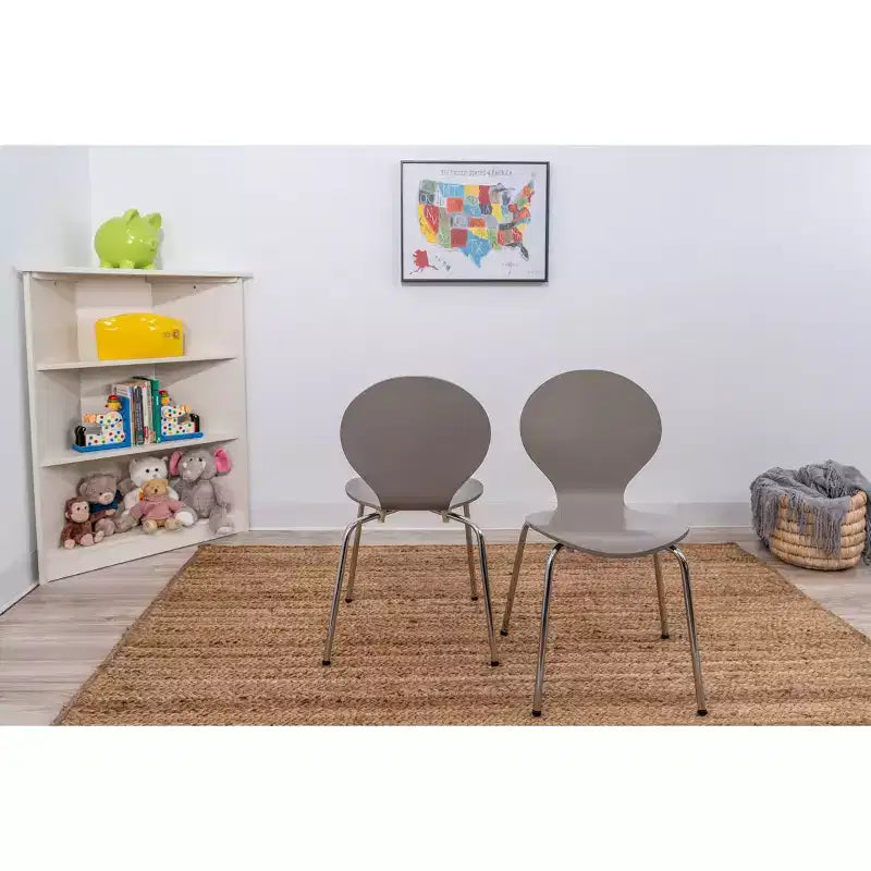 2 sillas de madera curvada para niños con patas cromadas