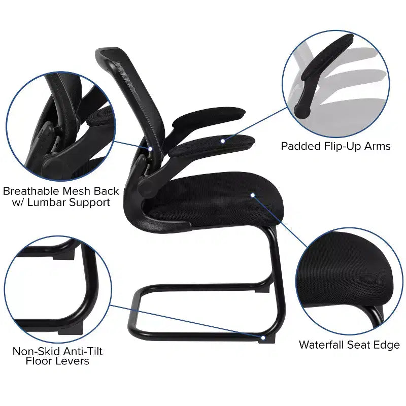 Silla de recepción lateral con base de trineo de malla negra y brazos abatibles