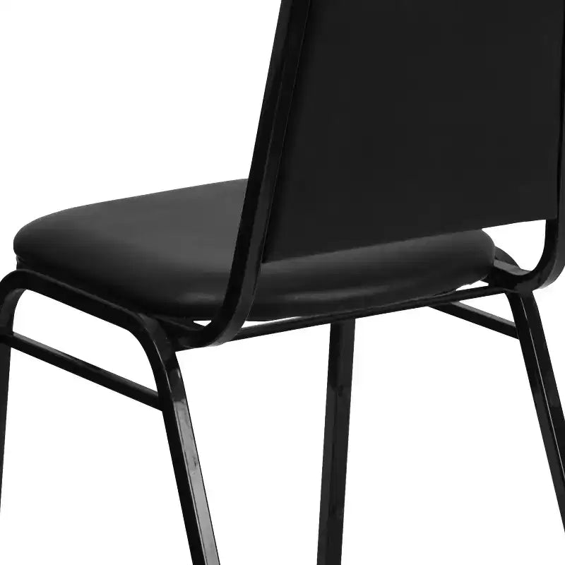 Silla de banquete apilable con respaldo trapezoidal y asiento de 6.35 cm de grosor