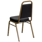 Silla de banquete apilable con respaldo trapezoidal y asiento de 6.35 cm de grosor