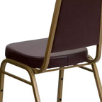 Silla de banquete apilable con respaldo trapezoidal y asiento de 6.35 cm de grosor