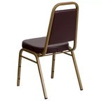 Silla de banquete apilable con respaldo trapezoidal y asiento de 6.35 cm de grosor