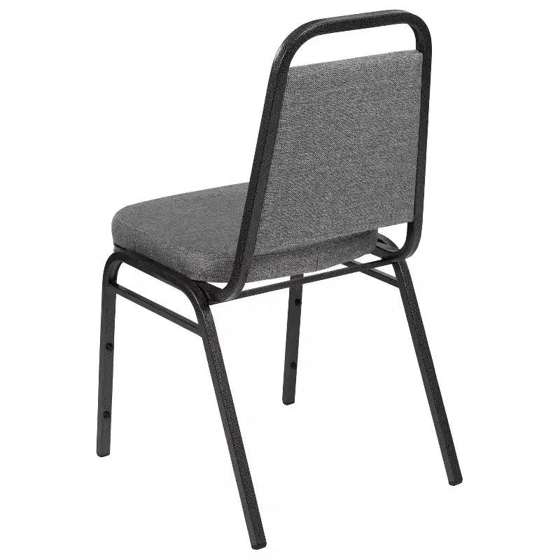 Silla de banquete apilable con respaldo trapezoidal y asiento de 6.35 cm de grosor