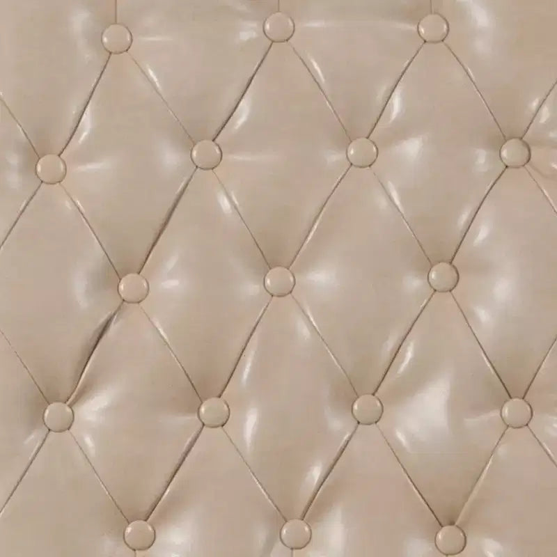 Silla de comedor Parson tapizada con respaldo enrollado, ribete de tachuelas y estructura con acabado y deslizadores de plástico para el suelo