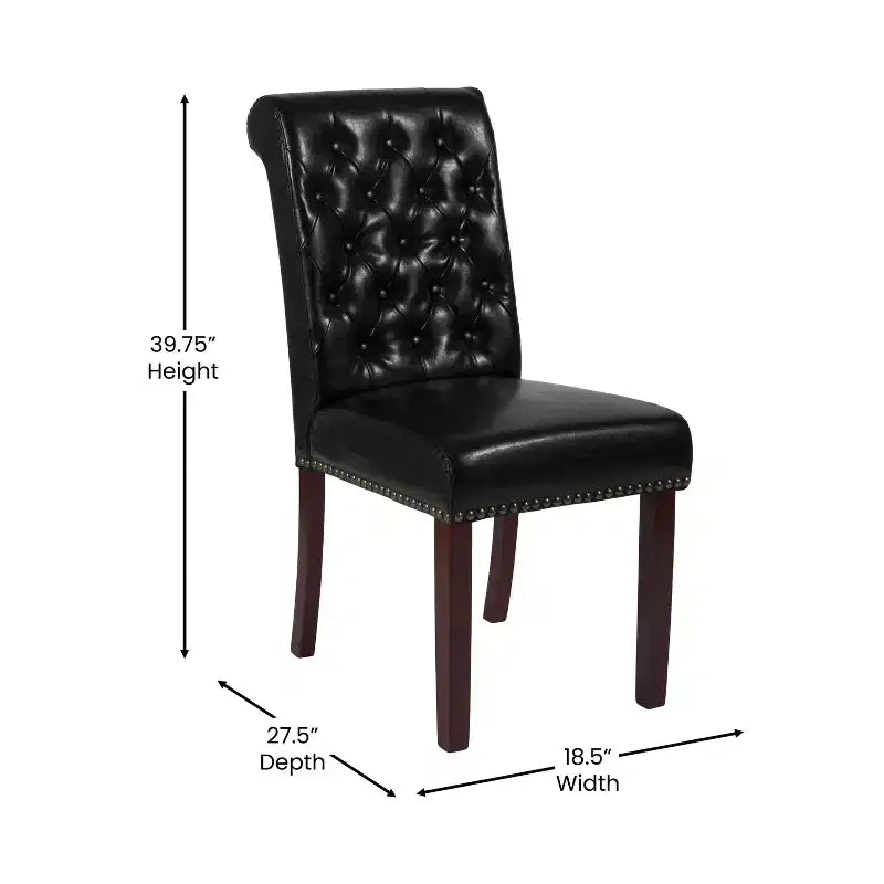 Silla de comedor Parson tapizada con respaldo enrollado, ribete de tachuelas y estructura con acabado y deslizadores de plástico para el suelo